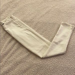 White skinny leg pants